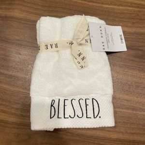 New with tags Rae Dunn fingertip towels set of 2 blessed family